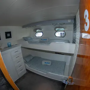  Bateau-hôtel Boat Aloha